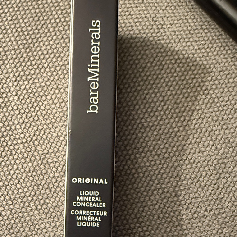 bareMinerals Original Liquid Mineral Concealer - Black